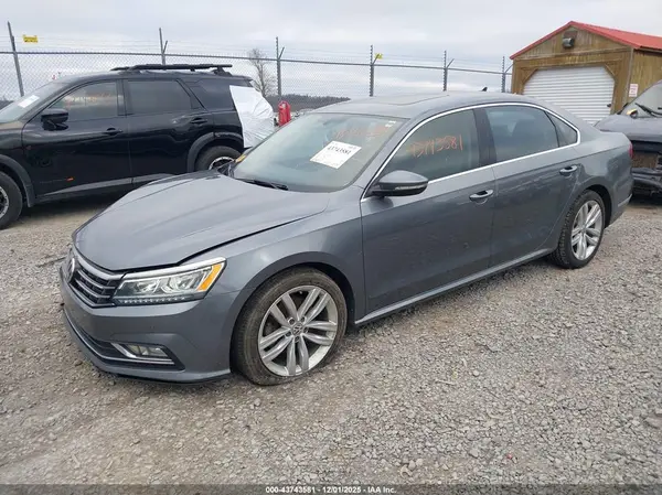 1VWBA7A33JC051576 2018 VOLKSWAGEN PASSAT - Image 2