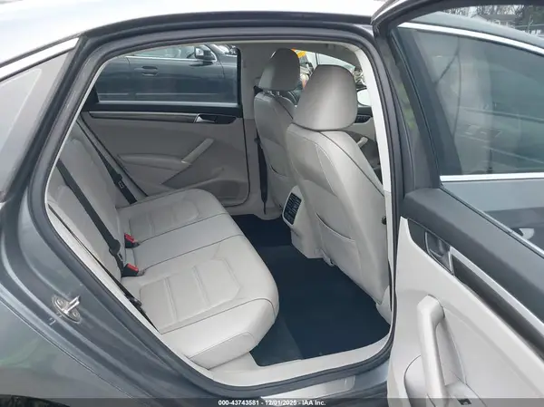 1VWBA7A33JC051576 2018 VOLKSWAGEN PASSAT - Image 8