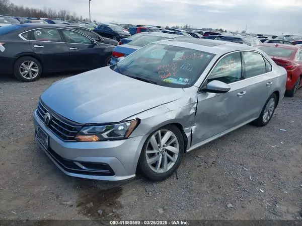 1VWBA7A33JC052324 2018 VOLKSWAGEN PASSAT - Image 2