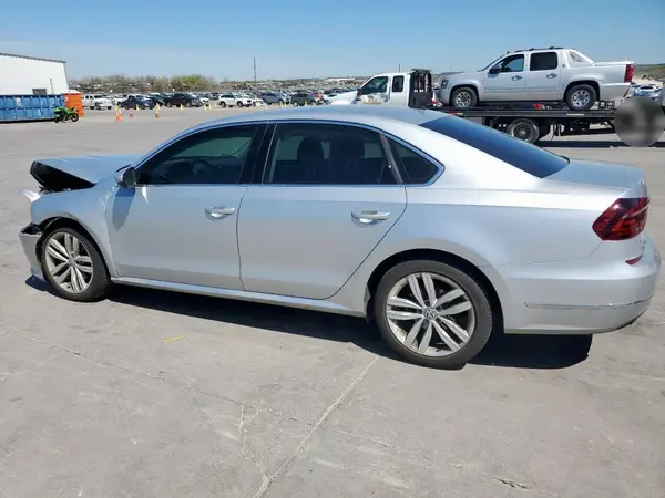 1VWBA7A34JC000944 2018 VOLKSWAGEN PASSAT - Image 2