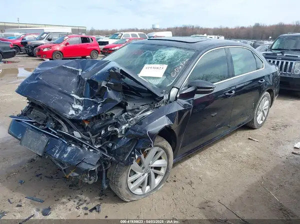 1VWBA7A34JC006422 2018 VOLKSWAGEN PASSAT - Image 2