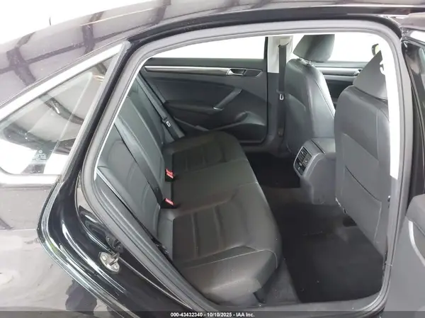 1VWBA7A34JC008140 2018 VOLKSWAGEN PASSAT - Image 8
