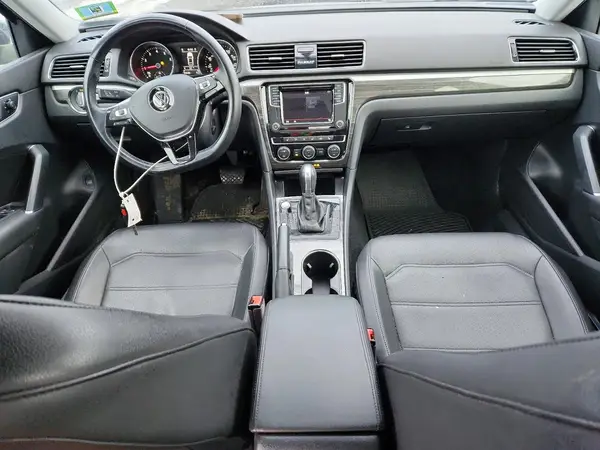 1VWBA7A34JC010826 2018 VOLKSWAGEN PASSAT - Image 8