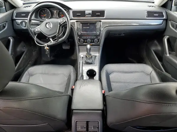 1VWBA7A34JC013547 2018 VOLKSWAGEN PASSAT - Image 8
