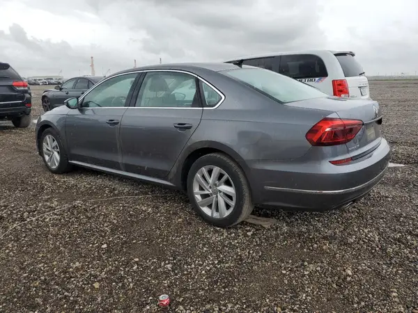 1VWBA7A34JC013855 2018 VOLKSWAGEN PASSAT - Image 2