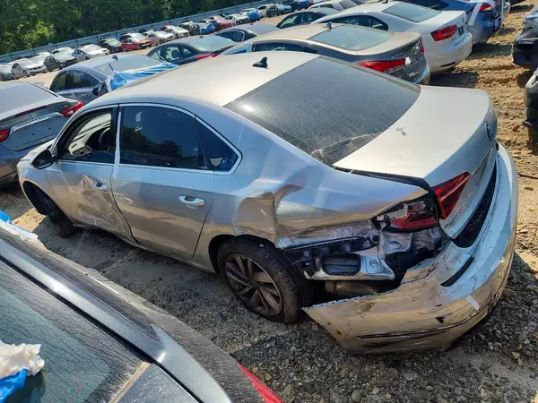 1VWBA7A34JC018084 2018 VOLKSWAGEN PASSAT - Image 2