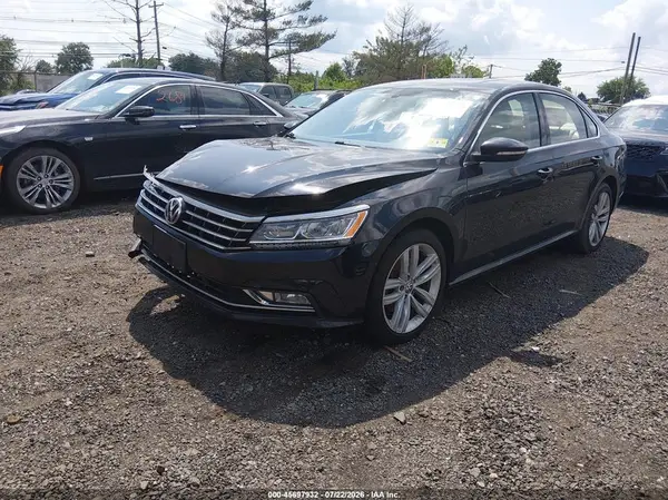 1VWBA7A34JC020174 2018 VOLKSWAGEN PASSAT - Image 2
