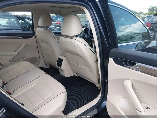 1VWBA7A34JC020174 2018 VOLKSWAGEN PASSAT - Image 8