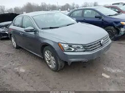 1VWBA7A34JC022233 2018 VOLKSWAGEN PASSAT