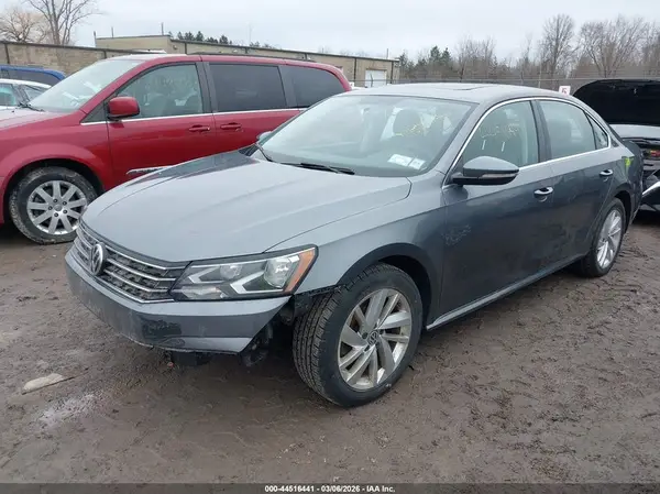 1VWBA7A34JC022233 2018 VOLKSWAGEN PASSAT - Image 2