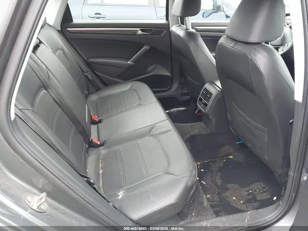 1VWBA7A34JC022233 2018 VOLKSWAGEN PASSAT - Image 8