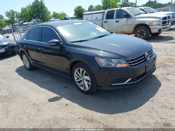 1VWBA7A34JC022832 2018 VOLKSWAGEN PASSAT - Image 1