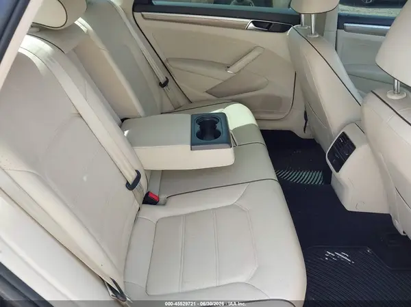 1VWBA7A34JC022832 2018 VOLKSWAGEN PASSAT - Image 8