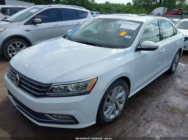 1VWBA7A34JC023706 2018 VOLKSWAGEN PASSAT - Image 2