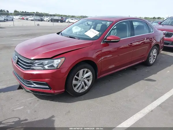 1VWBA7A34JC025004 2018 VOLKSWAGEN PASSAT - Image 2