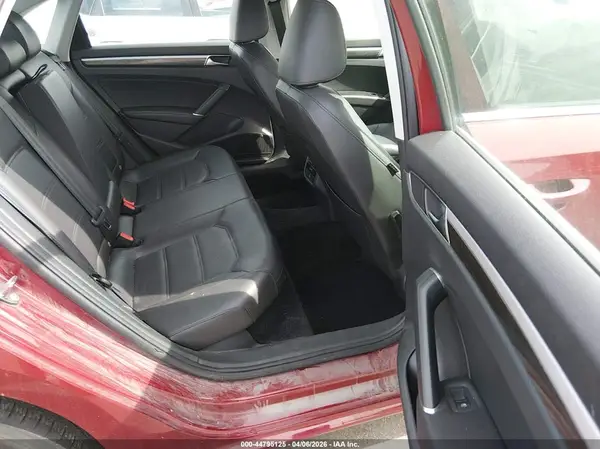 1VWBA7A34JC025004 2018 VOLKSWAGEN PASSAT - Image 8