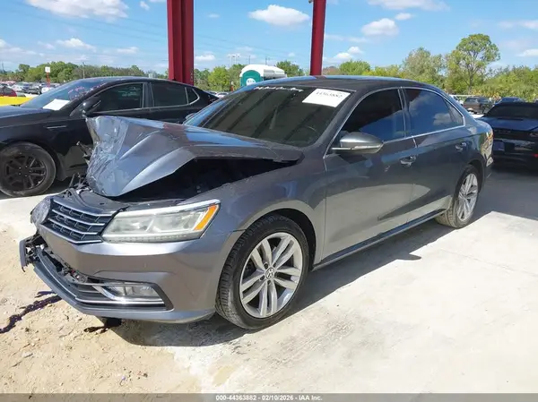 1VWBA7A34JC026184 2018 VOLKSWAGEN PASSAT - Image 2