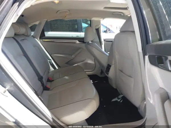 1VWBA7A34JC026184 2018 VOLKSWAGEN PASSAT - Image 8