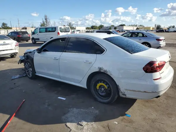 1VWBA7A34JC026699 2018 VOLKSWAGEN PASSAT - Image 2