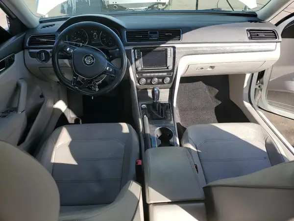 1VWBA7A34JC026699 2018 VOLKSWAGEN PASSAT - Image 8