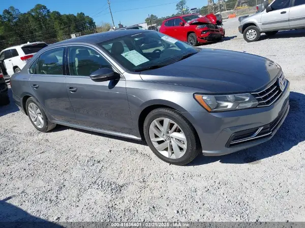 1VWBA7A34JC040280 2018 VOLKSWAGEN PASSAT - Image 1