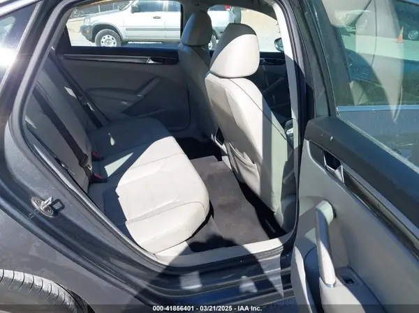 1VWBA7A34JC040280 2018 VOLKSWAGEN PASSAT - Image 8
