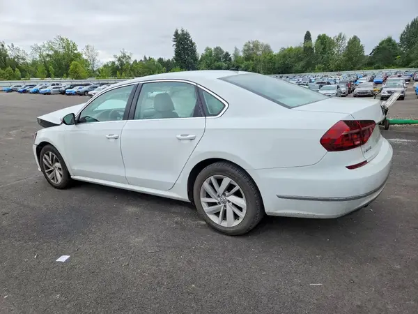 1VWBA7A34JC040926 2018 VOLKSWAGEN PASSAT - Image 2