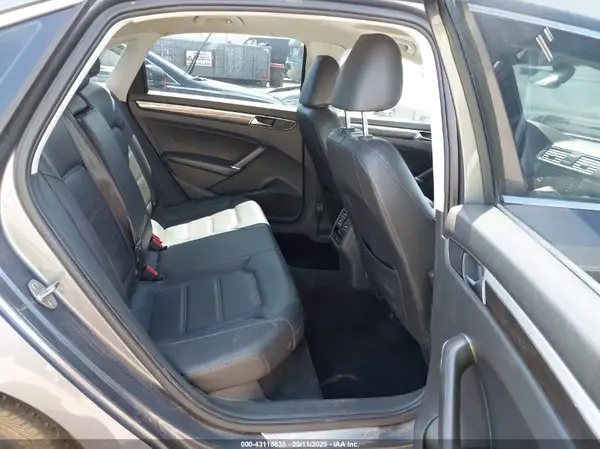 1VWBA7A34JC040943 2018 VOLKSWAGEN PASSAT - Image 8