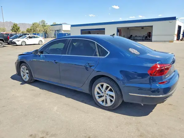 1VWBA7A34JC043342 2018 VOLKSWAGEN PASSAT - Image 2