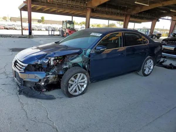 1VWBA7A34JC044569 2018 VOLKSWAGEN PASSAT - Image 1