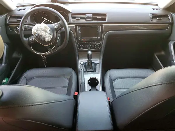 1VWBA7A34JC044569 2018 VOLKSWAGEN PASSAT - Image 8