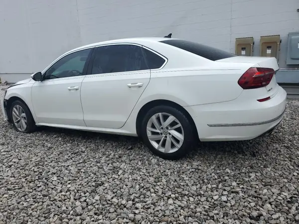 1VWBA7A34JC049173 2018 VOLKSWAGEN PASSAT - Image 2