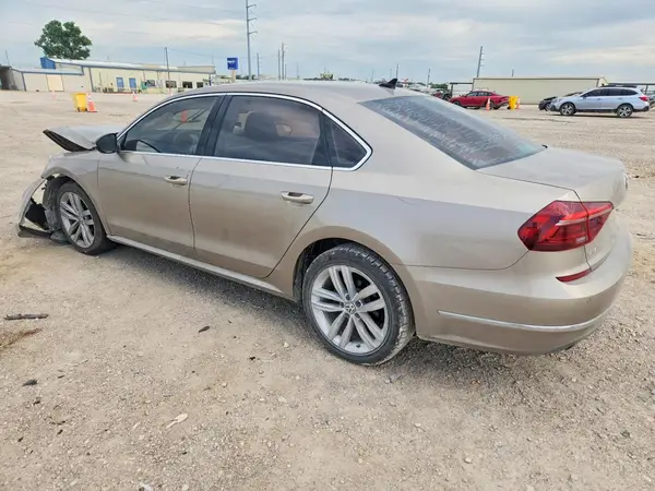 1VWBA7A35JC002136 2018 VOLKSWAGEN PASSAT - Image 2
