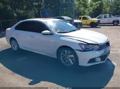 1VWBA7A35JC002959 2018 VOLKSWAGEN PASSAT