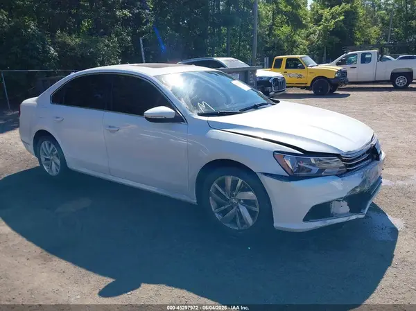 1VWBA7A35JC002959 2018 VOLKSWAGEN PASSAT - Image 1