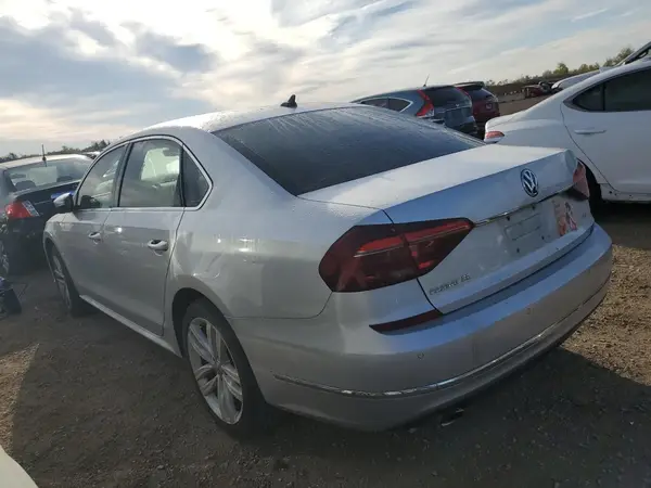 1VWBA7A35JC004629 2018 VOLKSWAGEN PASSAT - Image 2