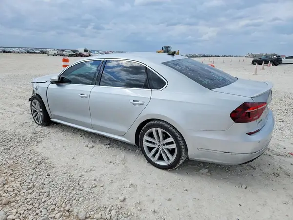 1VWBA7A35JC008101 2018 VOLKSWAGEN PASSAT - Image 2