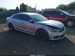 1VWBA7A35JC009555 2018 VOLKSWAGEN PASSAT