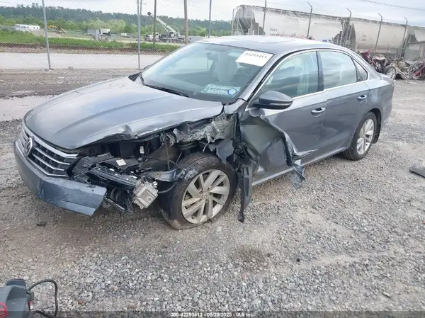 1VWBA7A35JC011922 2018 VOLKSWAGEN PASSAT - Image 2