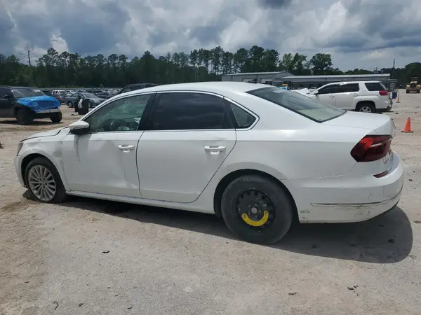 1VWBA7A35JC013377 2018 VOLKSWAGEN PASSAT - Image 2