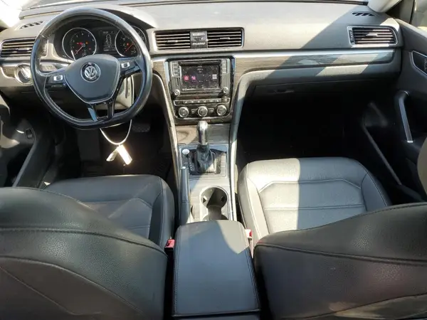 1VWBA7A35JC014268 2018 VOLKSWAGEN PASSAT - Image 8