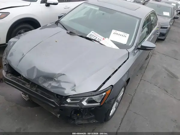 1VWBA7A35JC017784 2018 VOLKSWAGEN PASSAT - Image 2