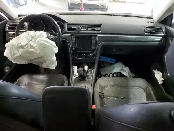 1VWBA7A35JC017820 2018 VOLKSWAGEN PASSAT - Image 8