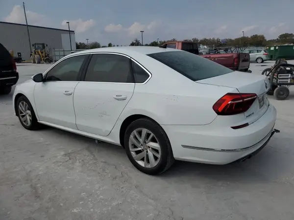 1VWBA7A35JC019261 2018 VOLKSWAGEN PASSAT - Image 2