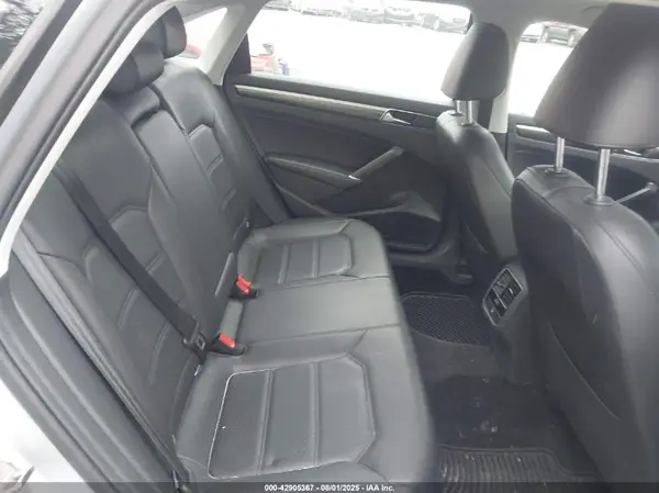 1VWBA7A35JC022452 2018 VOLKSWAGEN PASSAT - Image 8
