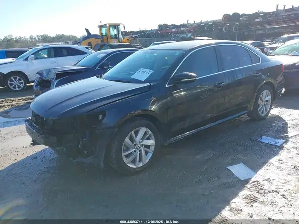 1VWBA7A35JC023164 2018 VOLKSWAGEN PASSAT - Image 2