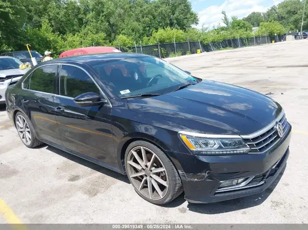 1VWBA7A35JC024136 2018 VOLKSWAGEN PASSAT - Image 1