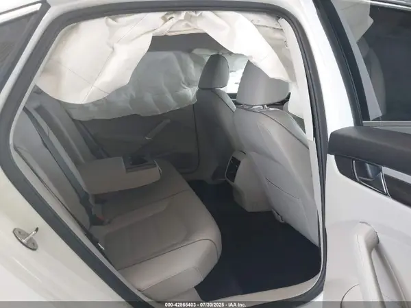 1VWBA7A35JC028591 2018 VOLKSWAGEN PASSAT - Image 8