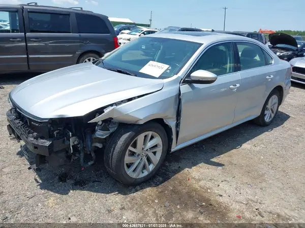1VWBA7A35JC028820 2018 VOLKSWAGEN PASSAT - Image 2