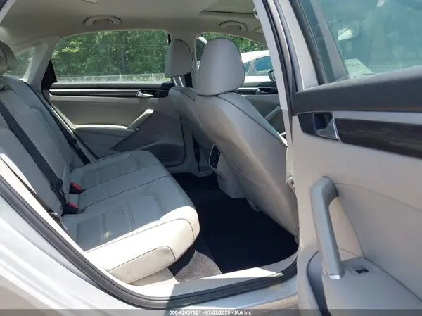 1VWBA7A35JC028820 2018 VOLKSWAGEN PASSAT - Image 8